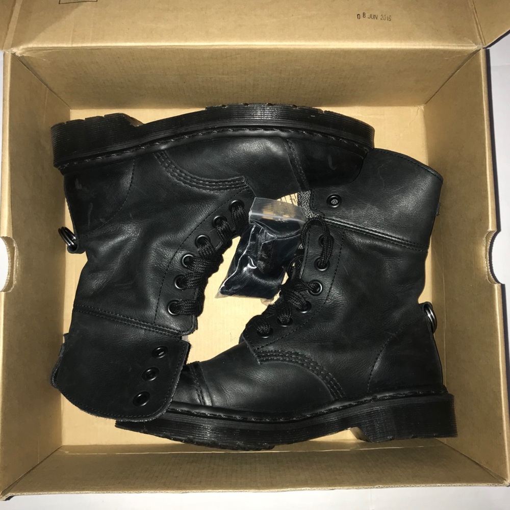 Black Aimilita Dr Martens